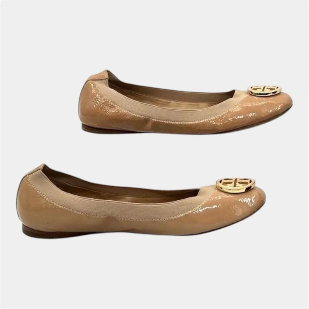 Tory Burch Caroline Nude Tan Patent Leather Ballerina Flats Sleepies Logo Size 8